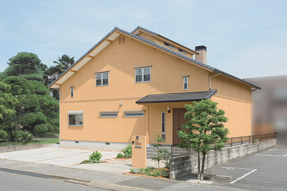 シンメトリーな外観